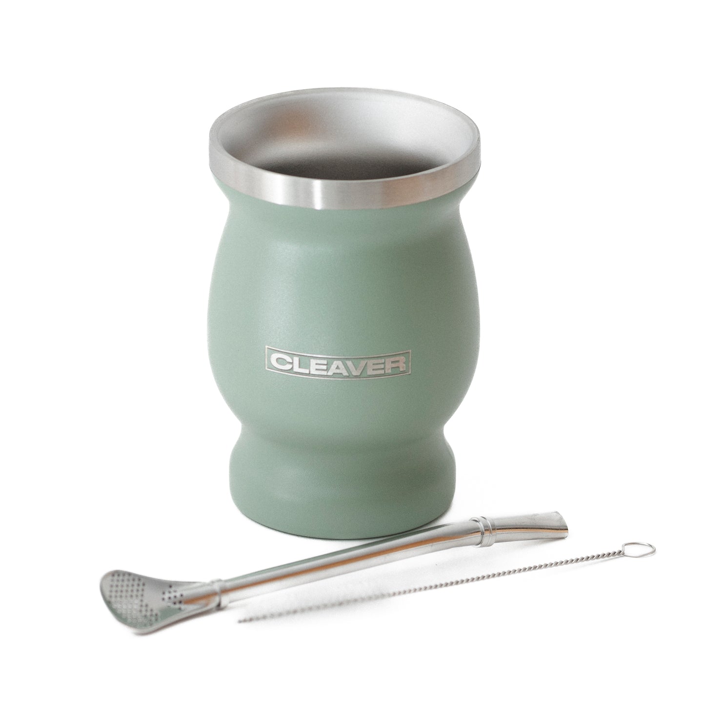 SAGE COLOR.
DOUBLE LAYER 304 STAINLESS STEEL MATE CUP.
LASER ENGRAVED LOGO.
15cm x 9cm. INCLUDES METAL STRAW AND BRUSH.