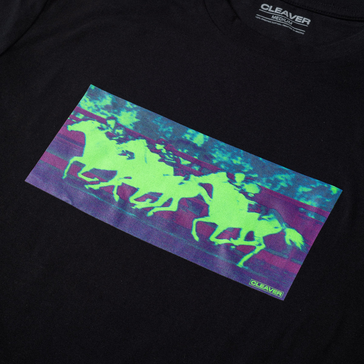 Cleaver Tee. 100% Ring Spun Combed Organic Cotton T-Shirt. Fabric Washed. 180 g/m². Front and Back Print. Printed in Madrid.