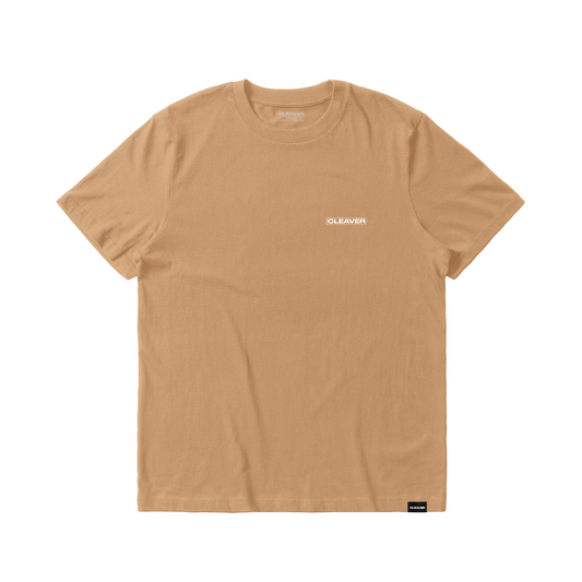 Cleaver Tee. 100% Organic Carded Cotton. Relaxed Fit. Loose Knit Single Jersey. Front Print. Woven Label. 215 g/m² Fabric Weight. Printed in Madrid.